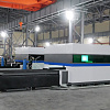 FL-L1560FHE-1000-IPG Лазерный станок для резки листового металла с кабинетной защитой и сменным столом