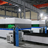 FL-L1560FHE-8000-IPG Лазерный станок для резки листового металла с кабинетной защитой и сменным столом