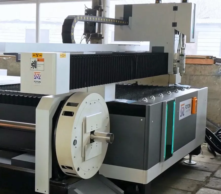 FL-L1560FR-12000-D220-Raycus Лазерный станок для резки листового металла и труб